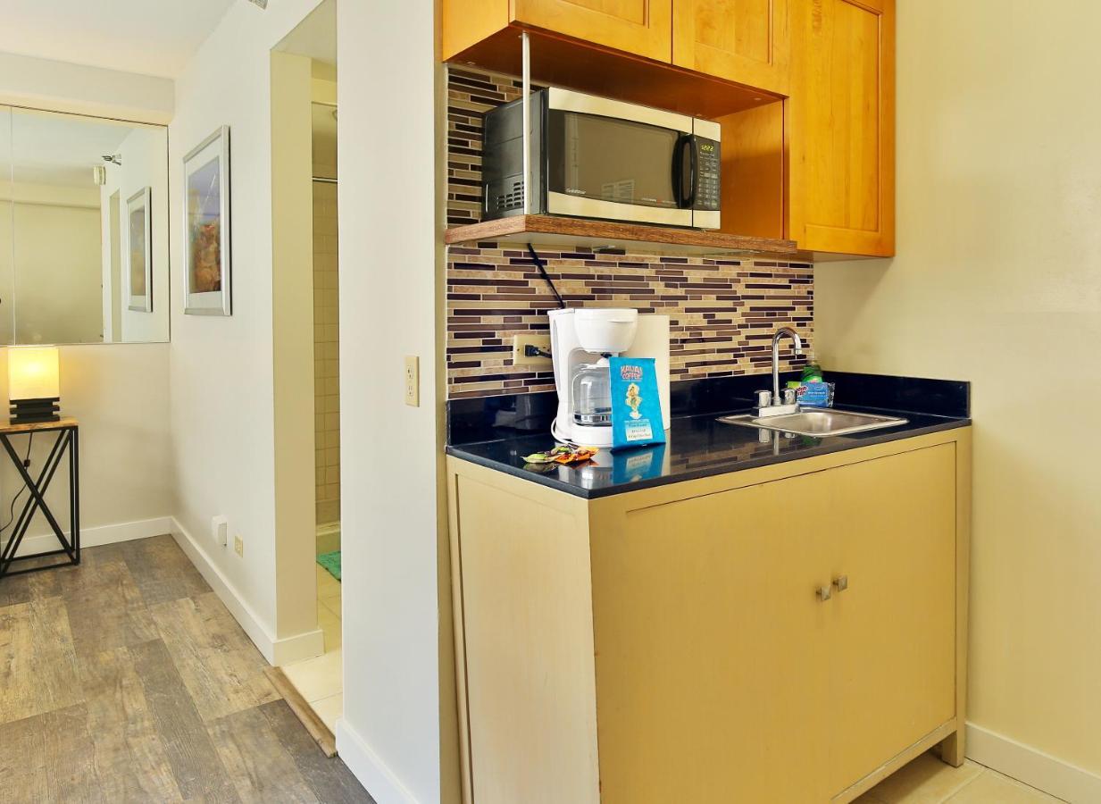 City View Studio With Pool Access In Aloha Surf! Honolulu Exterior foto